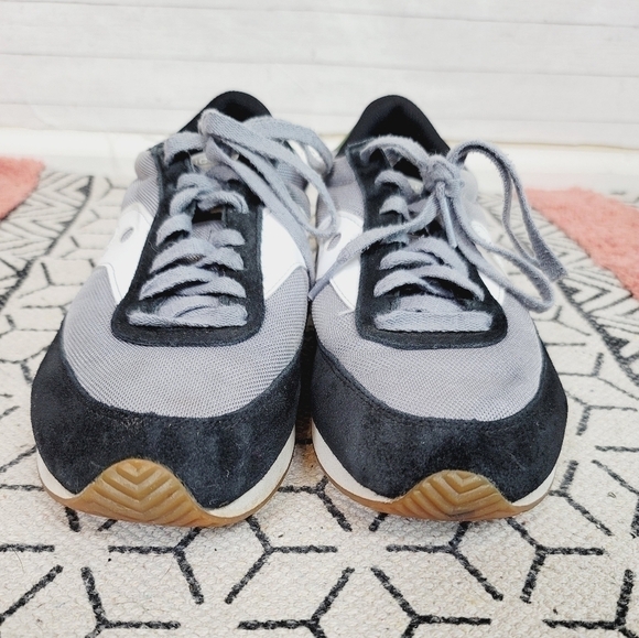 Saucony Hornet Sneaker in Black & Gray, sz 8.5 - Picture 4 of 11